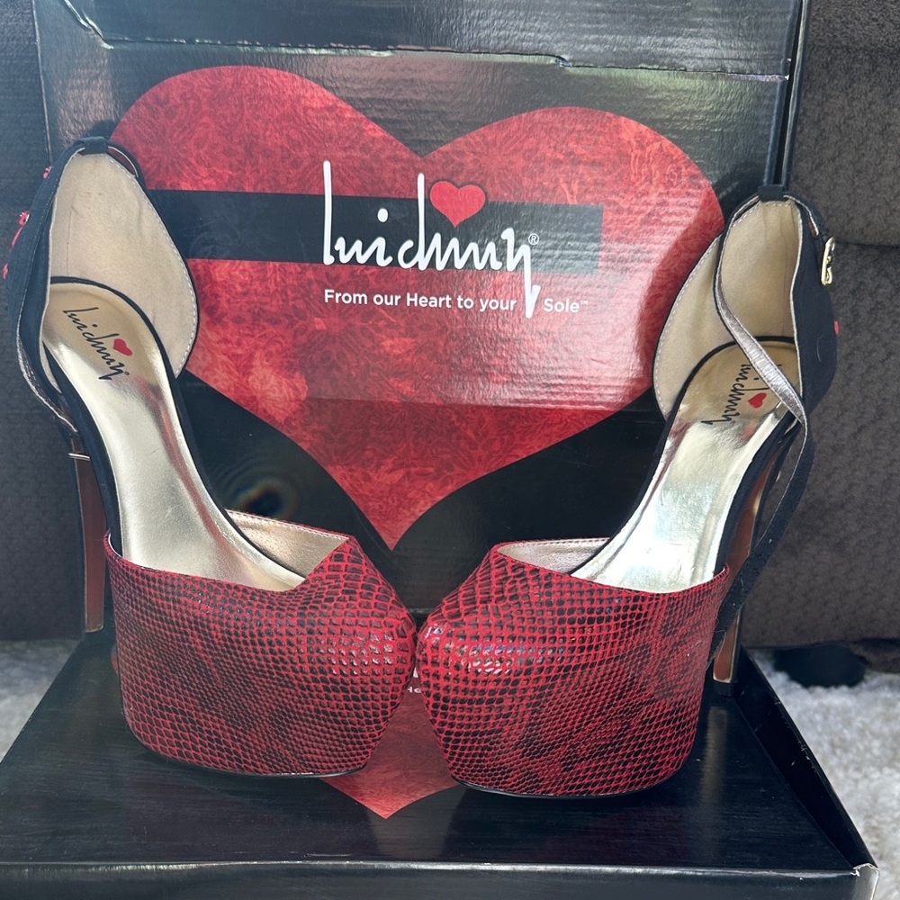 Luichiny Red and Black Snakeskin 7” Platform Heels